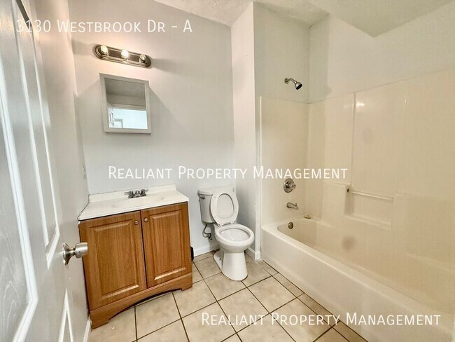 Building Photo - 3130 Westbrook Dr