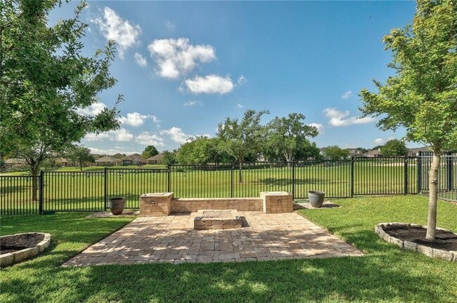 Building Photo - 1709 Woodvista Pl