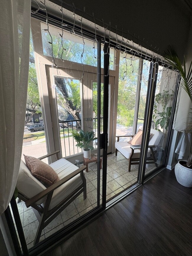 Building Photo - 2475 Underwood St