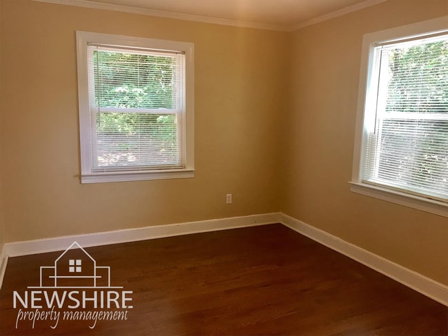 Building Photo - 24 Prancer Ave