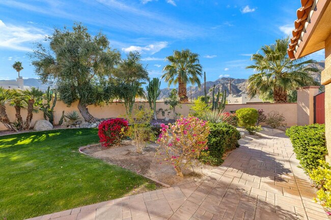 Building Photo - 53720 Avenida Carranza