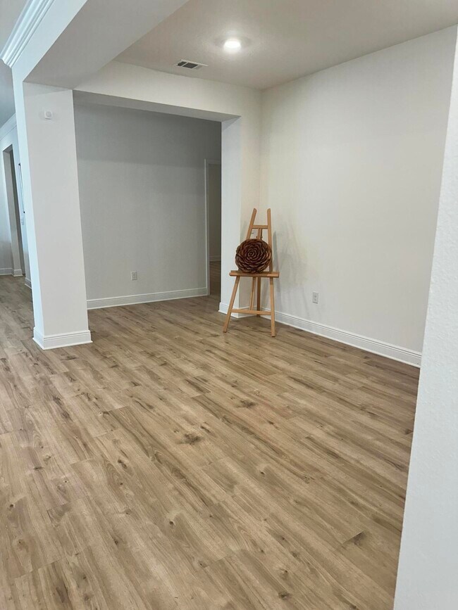 Building Photo - 207 Sea Eagle Ln