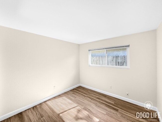 Building Photo - Beautiful 3BD/2BA W/ Updated Kitchen and Backyard in Morena!