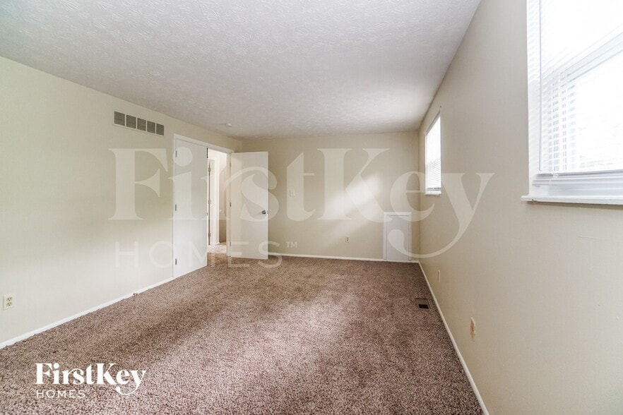 Building Photo - 161 Greenlake St