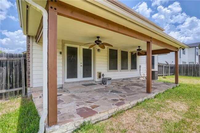 Building Photo - 1105 Fox Sparrow Cove