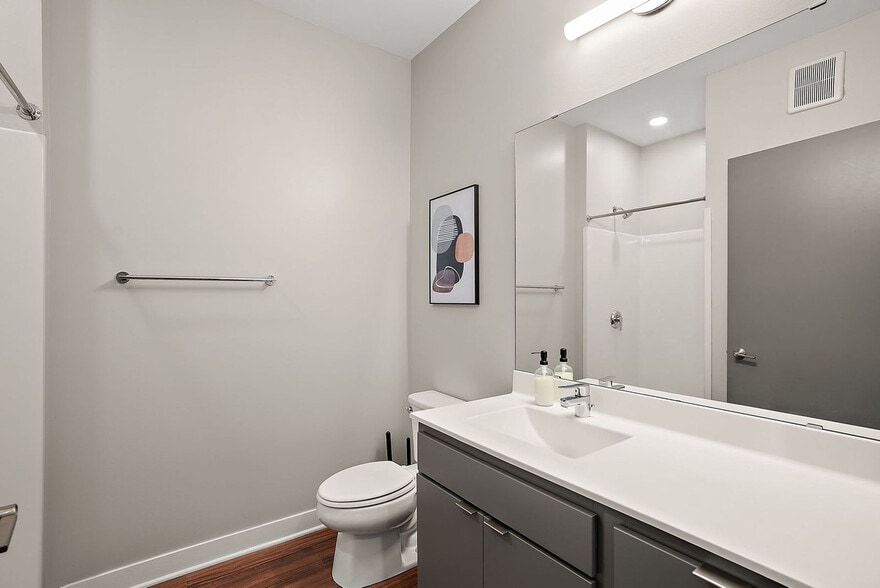 Building Photo - 1410 Nicollet Ave