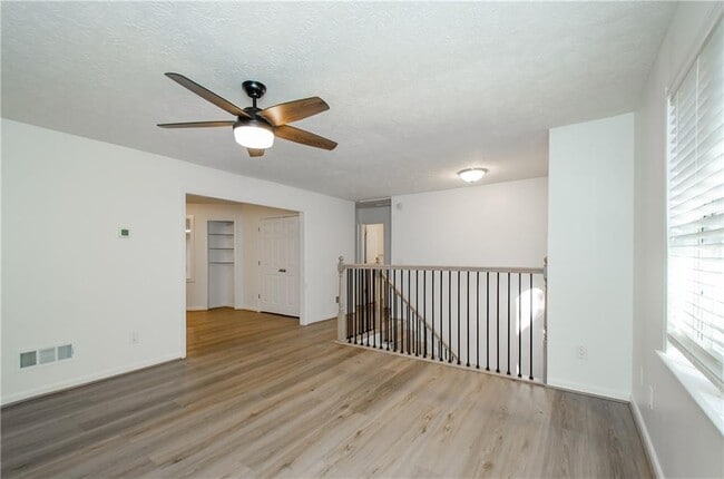 Building Photo - 2470 Cambridge Hills Rd