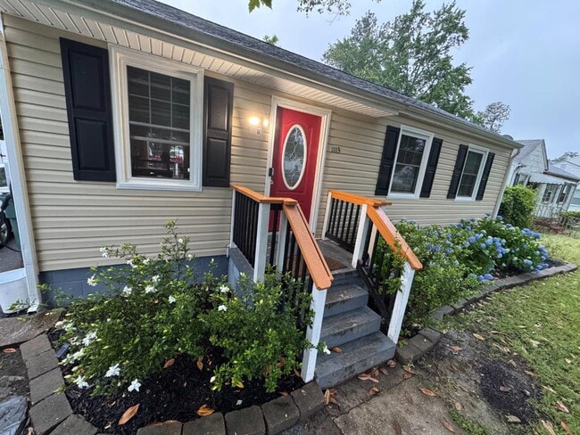 Primary Photo - 1113 Virginia Ave