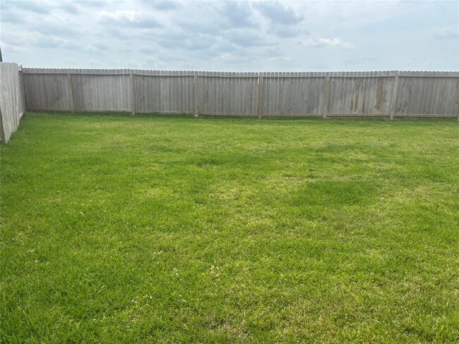 Building Photo - 8758 Shumard Oak Dr
