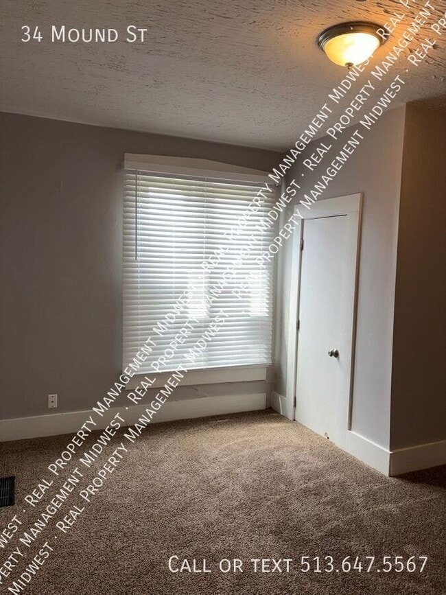 Building Photo - 34 Mound St