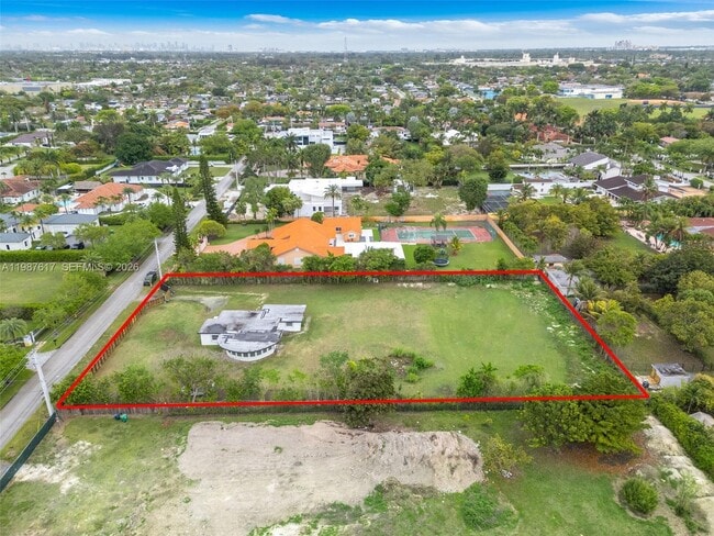 Building Photo - 9840 SW 60th St