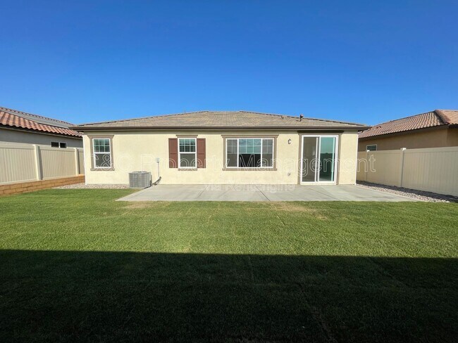 Building Photo - 25803 Sedona Ln