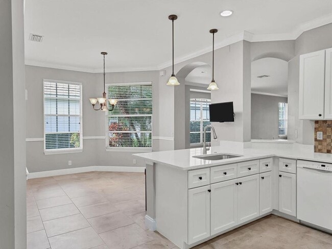 Building Photo - 7021 Woodmore Terrace