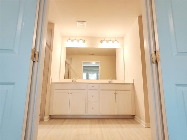 Building Photo - 331 Mahone Dr