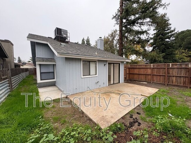 Building Photo - 1642 N Goddard St