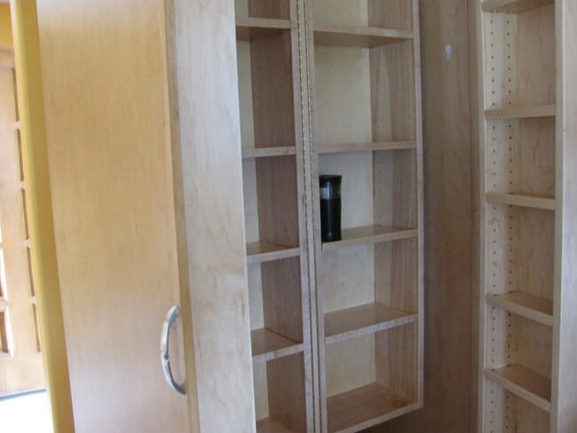 Building Photo - Charming Southwestern Stucco Home