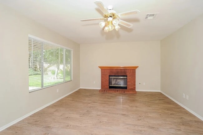 Building Photo - 41232 Crispi Ln