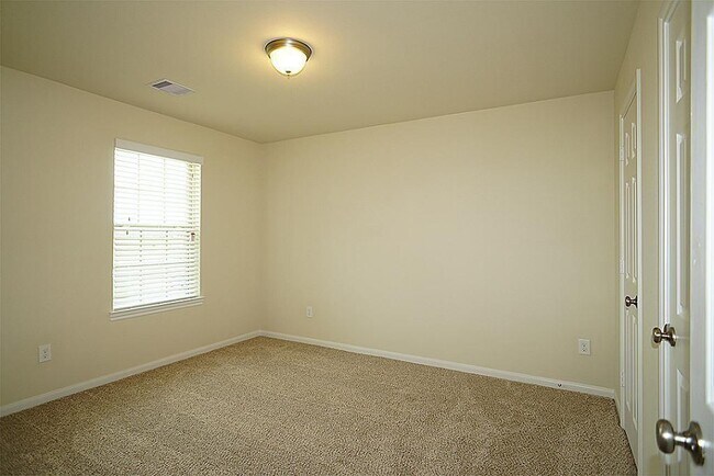 Building Photo - 17923 Alora Springs Trace