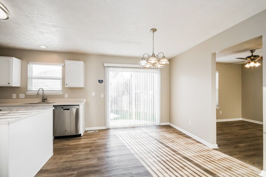 Building Photo - 8078 Carina Dr