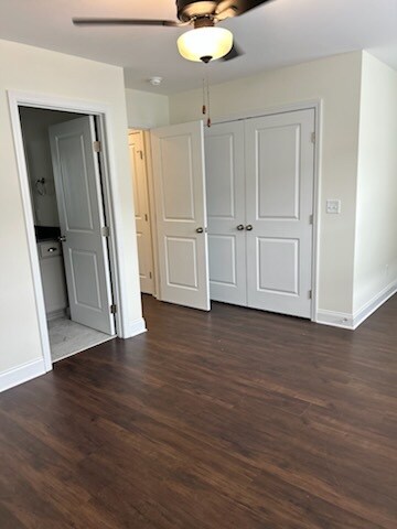 Building Photo - 5546 Stream Ln