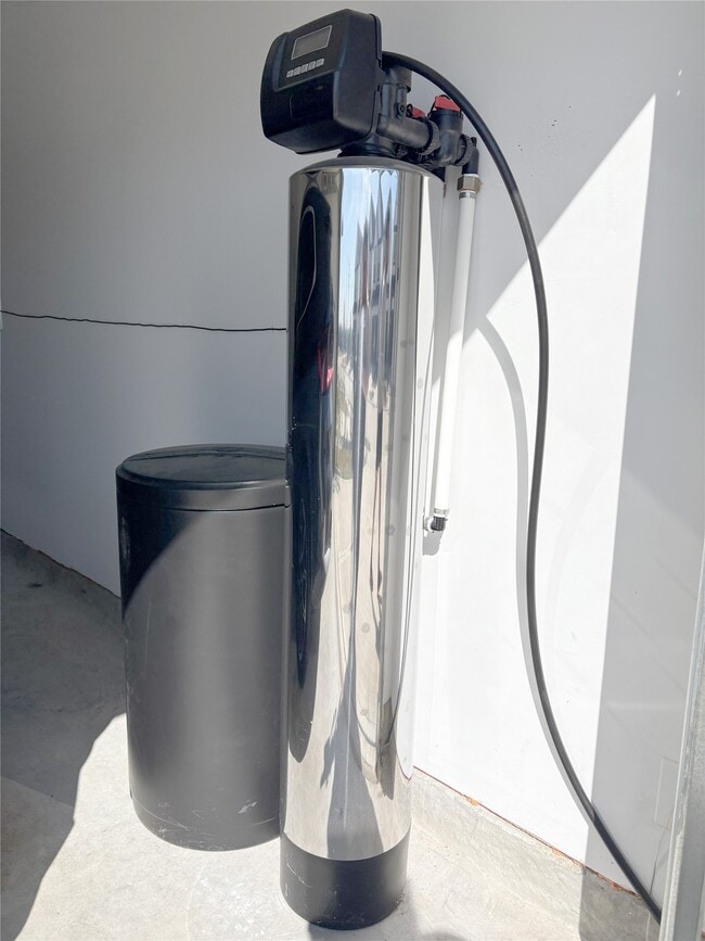 Building Photo - 2913 Crown Gate Dr