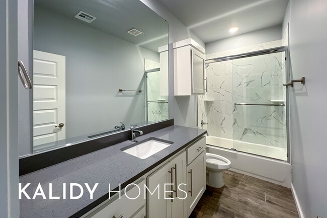 Building Photo - 217 Olde Ml Ct