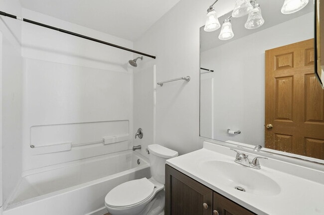 Building Photo - 1357 W Alder Creek Dr