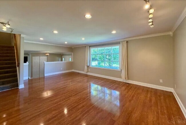 Building Photo - 6862 N Windwood Dr