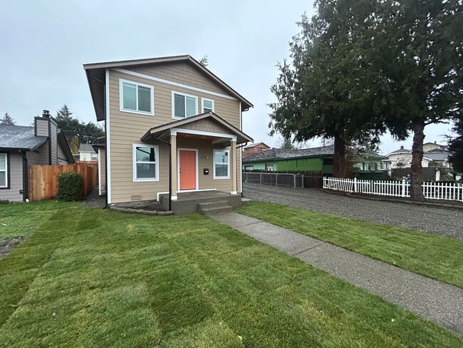 Primary Photo - New build Beautiful 3bd, 2bath House in North Tacoma!