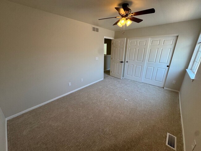 Building Photo - Completely Remodeled Home in Englewood