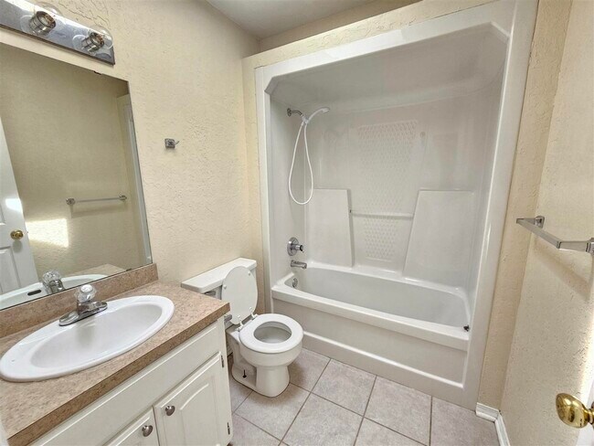 Building Photo - 404 SW 80th St