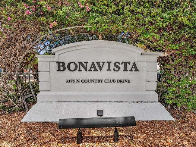 Building Photo - 3375 N Country Club Dr