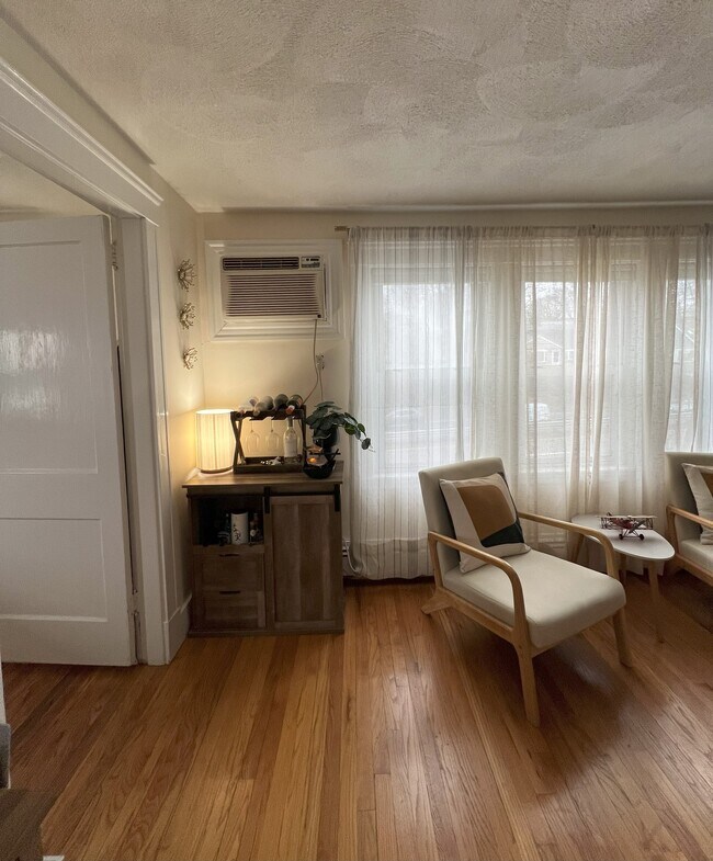 Building Photo - 1145 Boylston St