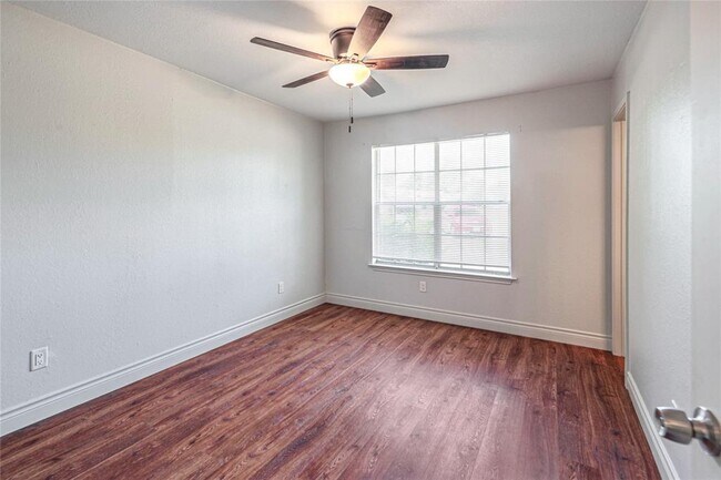 Building Photo - 16213 Malden Dr