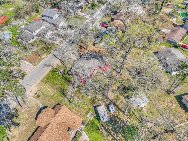Building Photo - 25634 Chestnut Ln