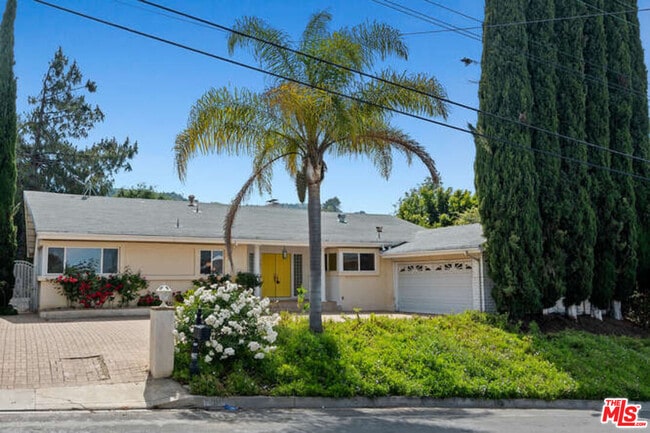 Building Photo - 3401 Alginet Dr