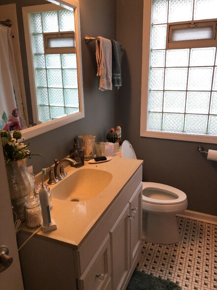 Building Photo - 3460 N 92nd St