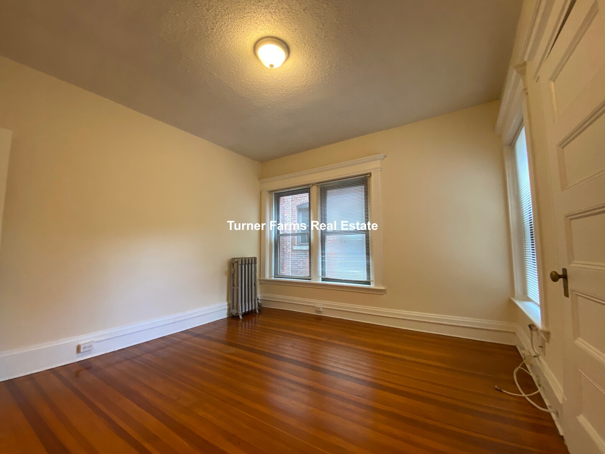 Building Photo - 1382A Beacon St