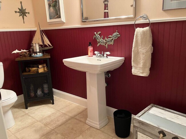 Building Photo - 1475 Ambridge Rd