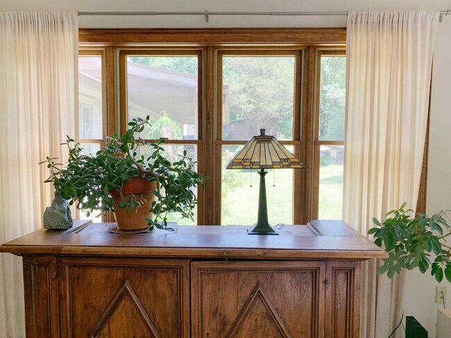 Building Photo - 74 Hilltop Rd