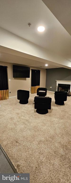 Building Photo - 7122 Allentown Rd