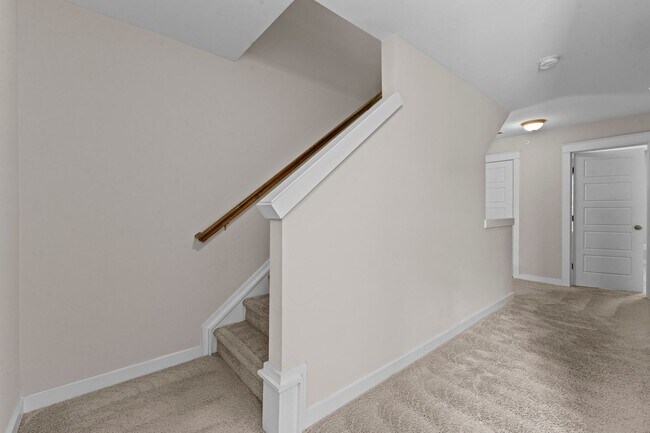 Building Photo - Gorgeous Townhome in N. Raleigh, Top Amenities & Finishes, Community Pool, Pet Friendly!