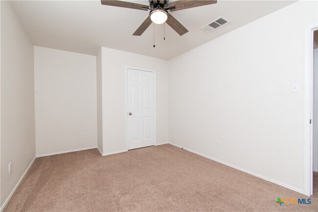 Building Photo - 303 Gemini Ln