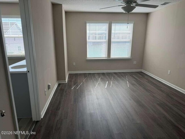 Building Photo - 12846 Josslyn Ln