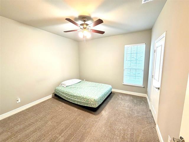 Building Photo - 402 Coyote Creek Dr