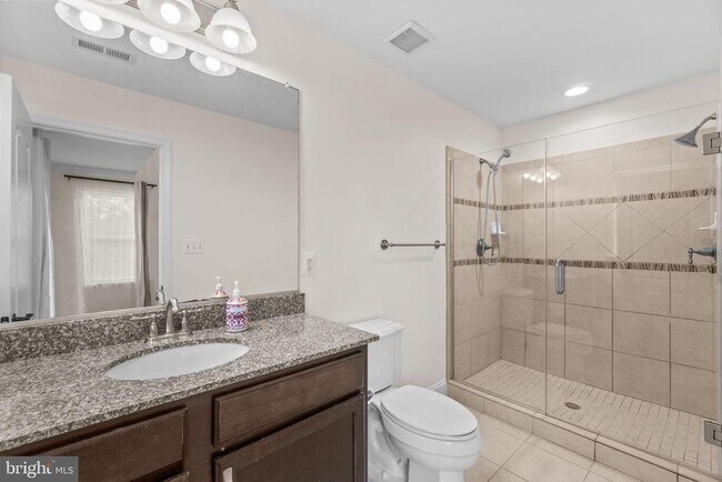 Building Photo - 620 N Bentz St