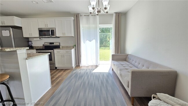 Building Photo - 2909 Mullet Ave