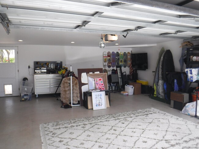 Building Photo - 4970 Mt Almagosa Dr
