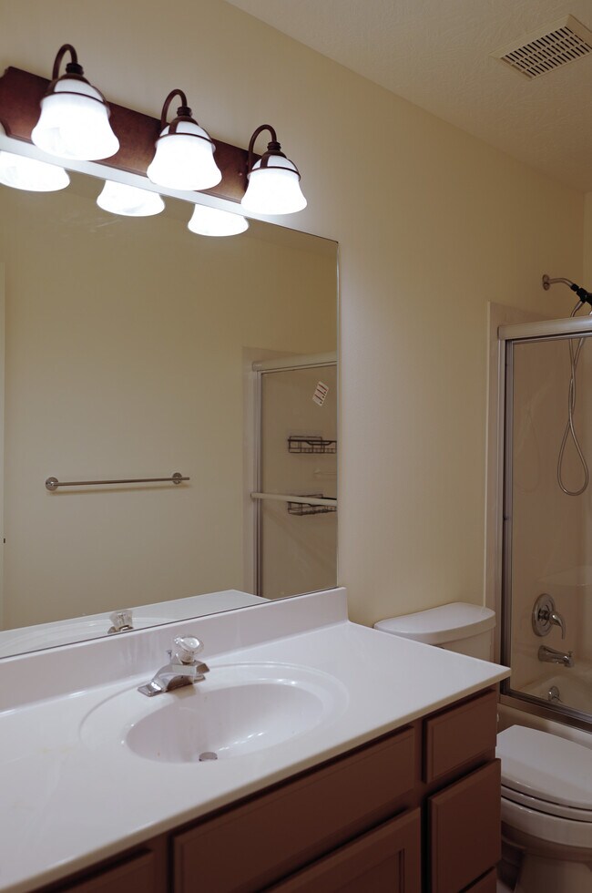 Building Photo - 800 Hamlet Cir S