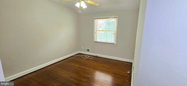 Building Photo - 1817 Darrich Dr